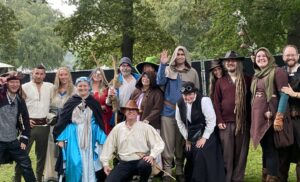 Groepsfoto van alle TrailBlazers collega's op Castlefest 5 augustus 2023